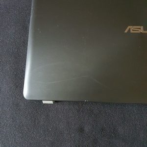 Carter écran pc Asus R751JB-TY016H